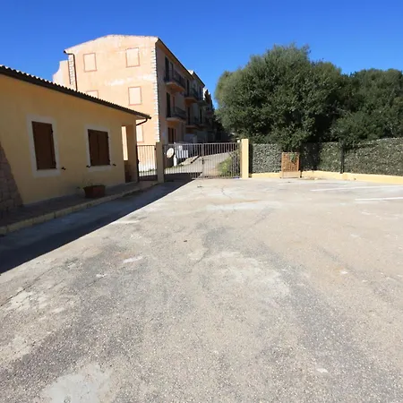 Shr 2 Apartmán Badesi